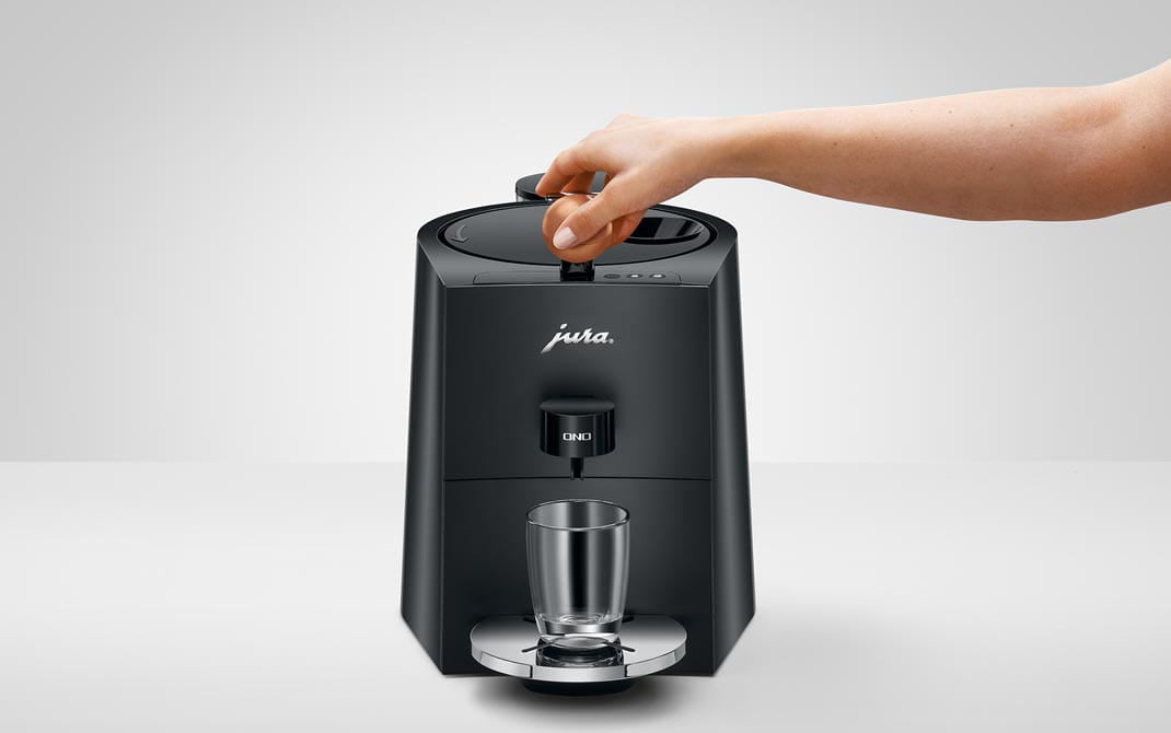 JURA ONO Coffee Black machine voor gemalen koffie, vooraanzicht, productkenmerk 6