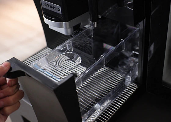 Jetinno JL32A commerciële koffiemachine met groot touchscreen, vooraanzicht, fabrikantbeeld 4