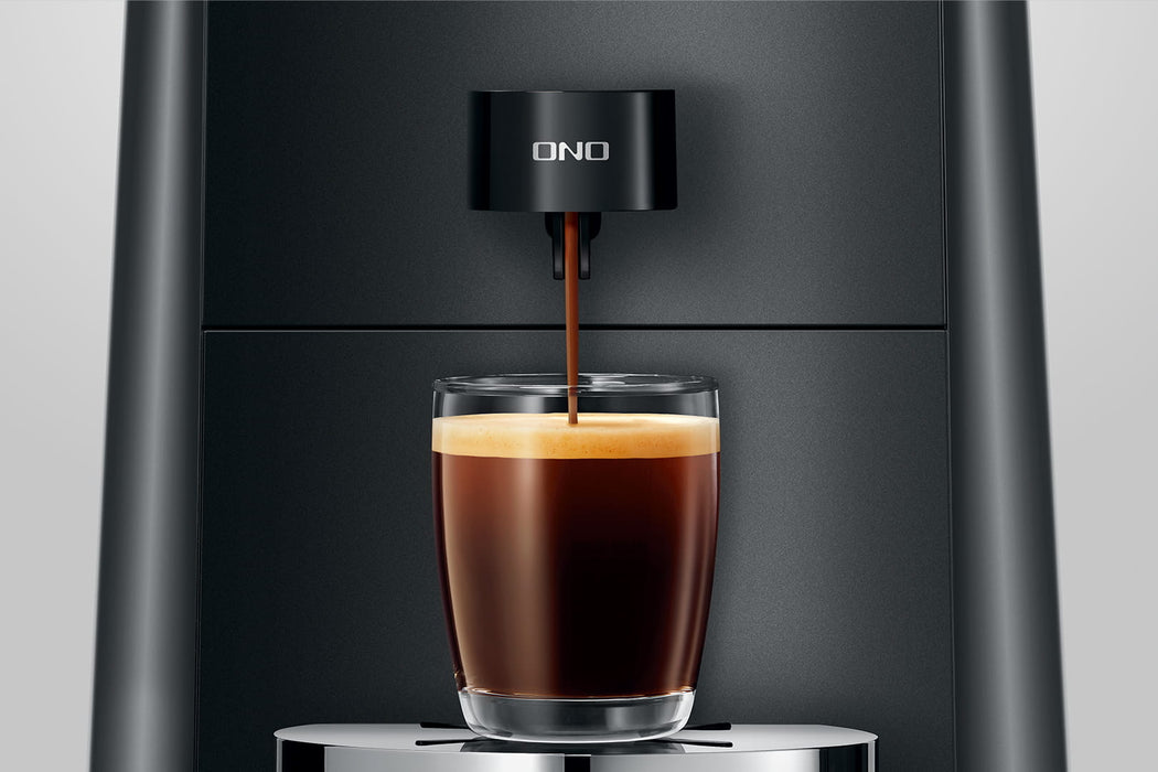 JURA ONO Coffee Black machine voor gemalen koffie, vooraanzicht — fabrikantbeeld 14