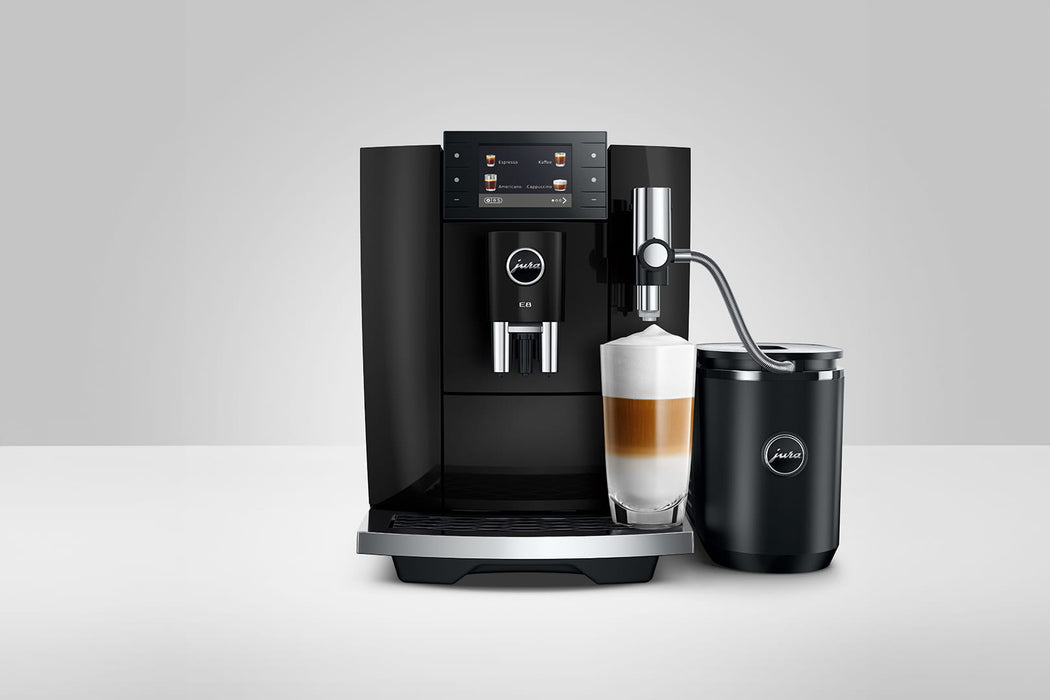 JURA E8 Piano Black volautomaat voor thuis, vooraanzicht met kleurenscherm, fabrikantbeeld 14