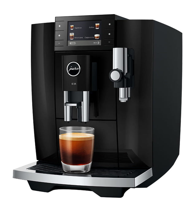 JURA E8 Piano Black volautomaat voor thuis, vooraanzicht met kleurenscherm, fabrikantbeeld 11