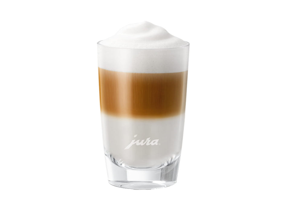 Laag JURA latte macchiato glas met lagen melk en espresso, fabrikantbeeld