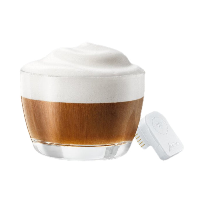 JURA WiFi Connect V2 wit accessoire met amberkleurige koffie in glazen container | Arte dell' espressO