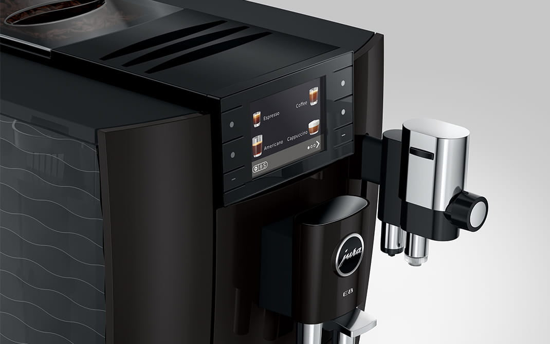 JURA E8 Piano Black volautomaat voor thuis, vooraanzicht met kleurenscherm, productkenmerk 6