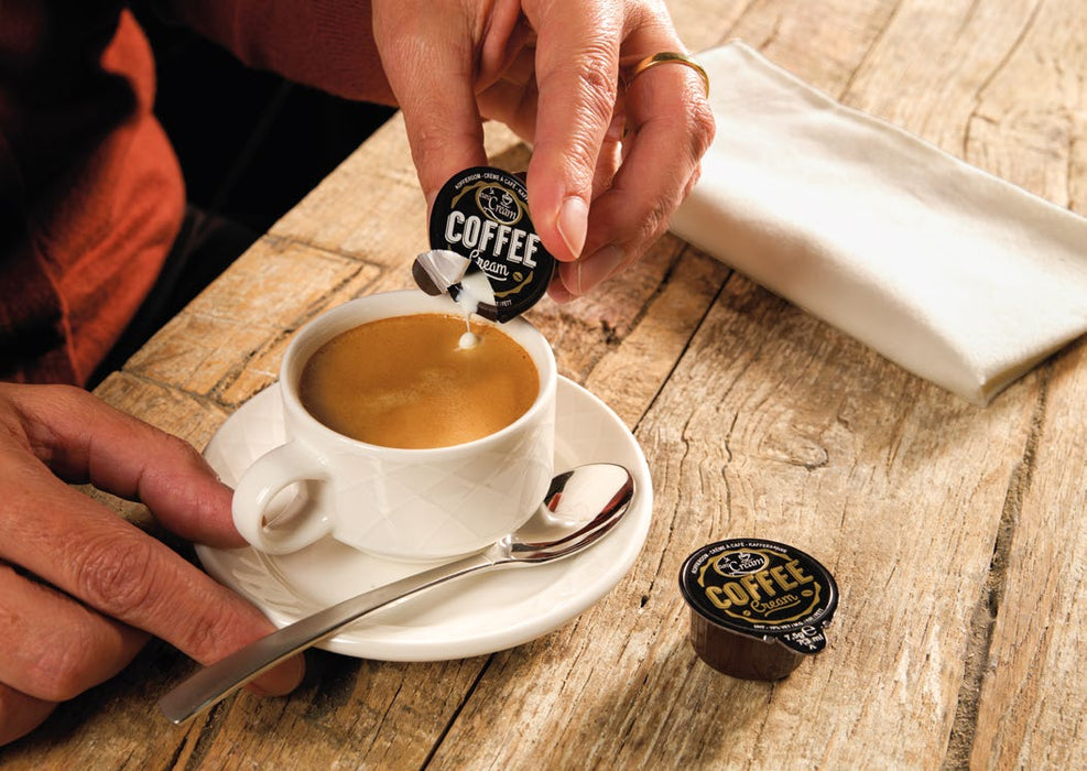 Doos Euro Cream koffiemelkcups met 240 stuks van 7,5 gram, fabrikantbeeld
