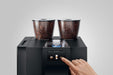 JURA GIGA X8 Aluminium professionele koffiemachine, vooraanzicht, fabrikantbeeld 9