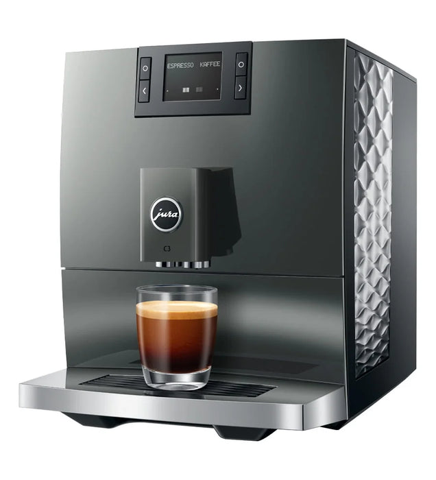 JURA C3 Piano Inox (EA) compacte volautomaat, vooraanzicht met koffie