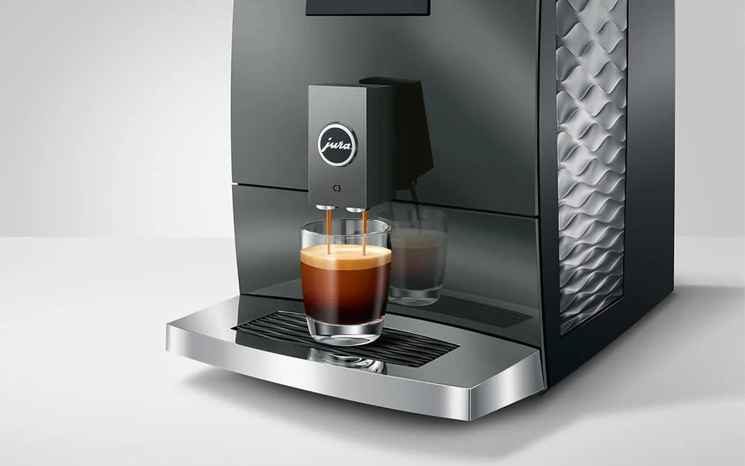 JURA C3 Piano Inox met espresso, schuin vooraanzicht