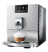 JURA C9 Platina (EA) compacte volautomaat, vooraanzicht met cappuccino