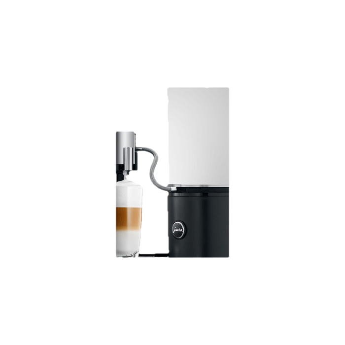 JURA melkslang HP2 met roestvrijstalen ommanteling, zwart-wit design, verbonden met melkkan | Arte dell' espressO