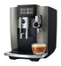 JURA S10 Dark Inox (EA) volautomaat, vooraanzicht met 4,3 inch touchscreen en cappuccino