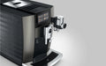 JURA S10 Dark Inox met kopjesverlichting, schuin vooraanzicht