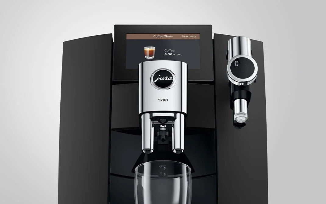 Coffee Eye en 4,3 inch touchscreen van de JURA S10 met professionele melkschuimuitloop