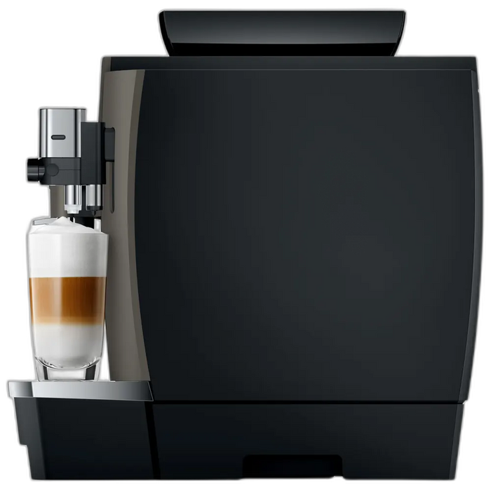 JURA W8 Dark Inox koffiemachine met latte macchiato in glas, donkere afwerking en strak design