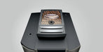 JURA W8 Dark Inox met bonenreservoir bovenaanzicht in donkere afwerking