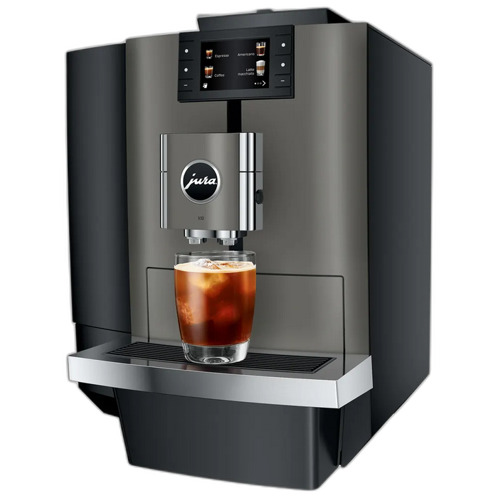 JURA X10 Dark Inox zakelijke koffiemachine met touchscreen en glas cold brew op de lekbak